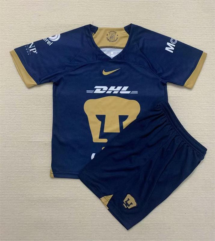 UNAM Pumas away kit