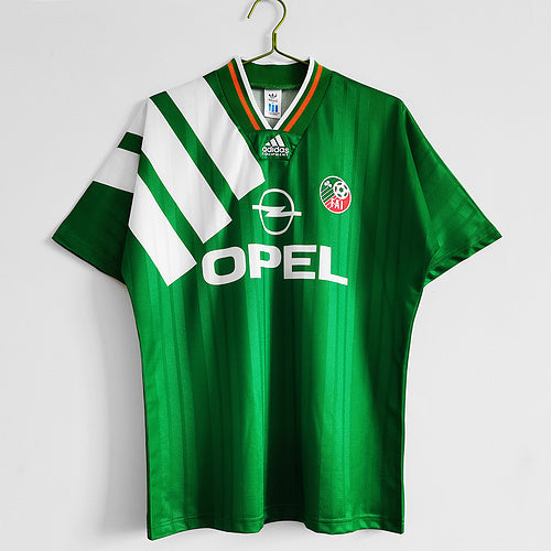 94 Ireland home Retro