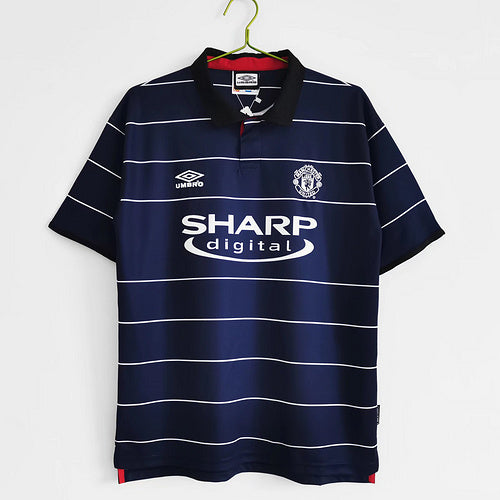 00 Manchester United away retro