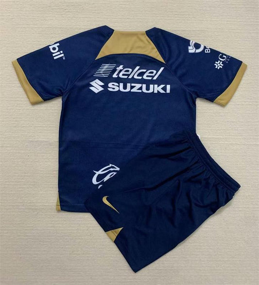 UNAM Pumas away kid